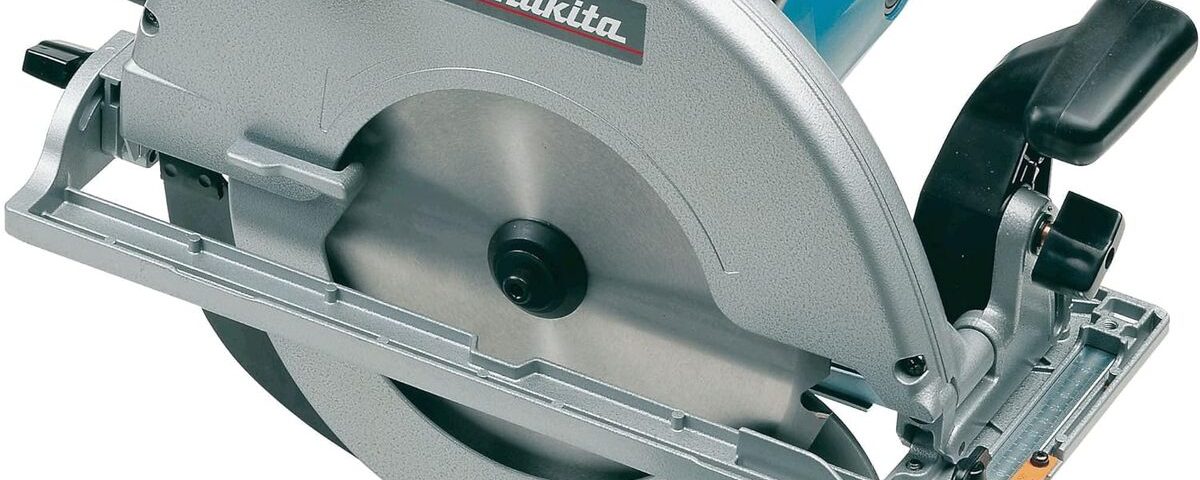 Test : scie circulaire électrique Makita 5103R