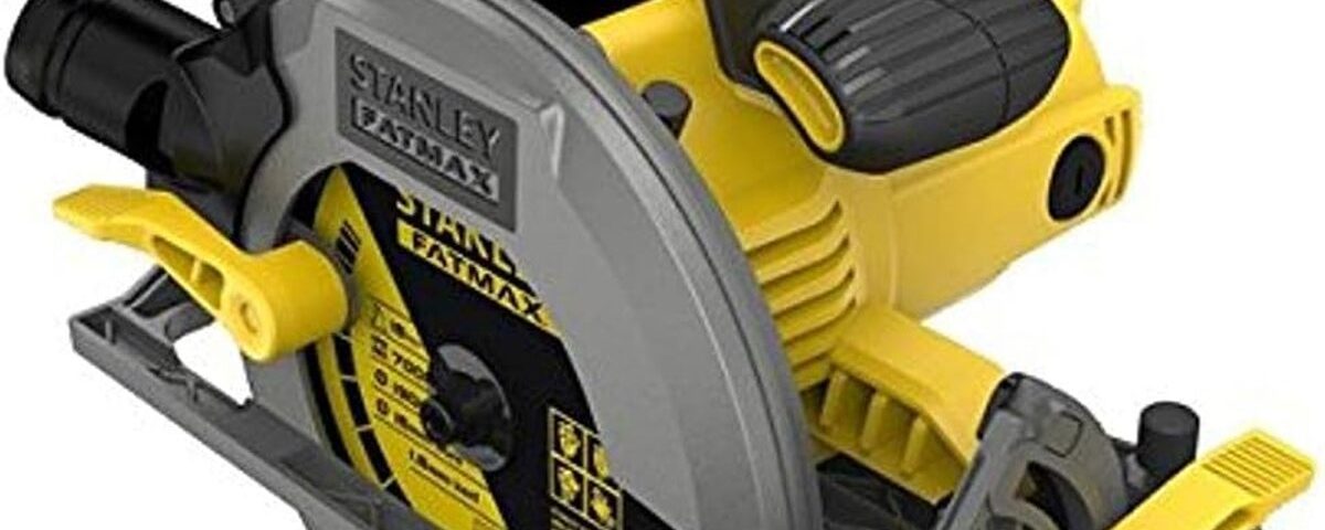 Test de la puissance de la scie circulaire Stanley FATMAX FME301-QS