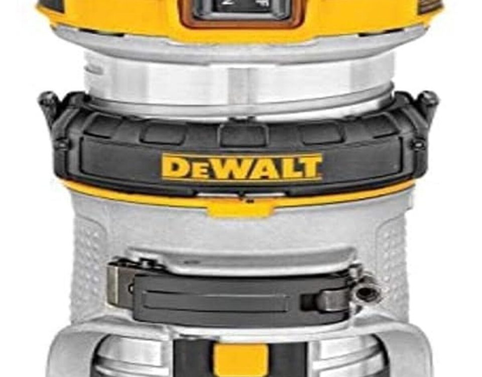 Test de l'affleureuse compacte Dewalt D26200-QS : puissance et précision