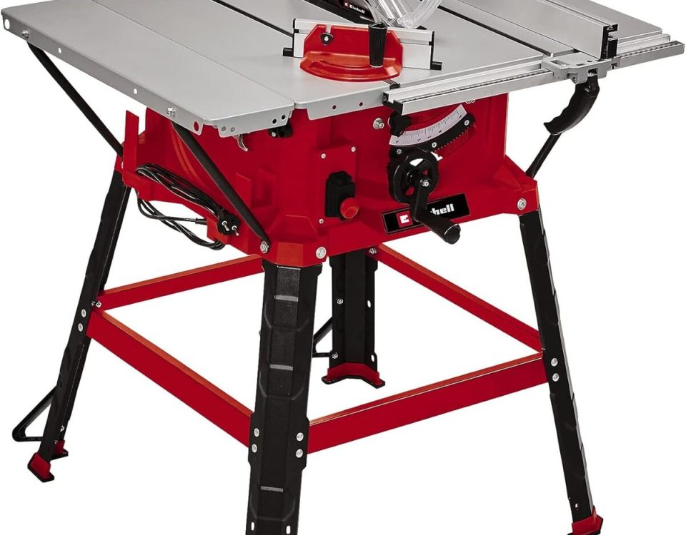 Test : einhell scie circulaire sur table TC-TS 254 U, 2 200 W en action