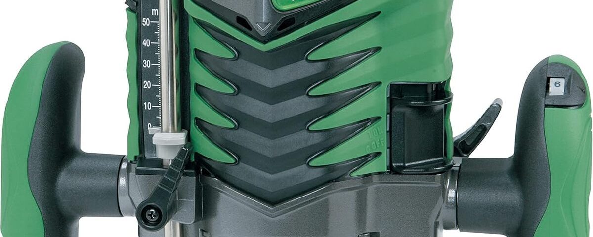 Test HiKOKI Oberfräse M8V2 : puissance et précision