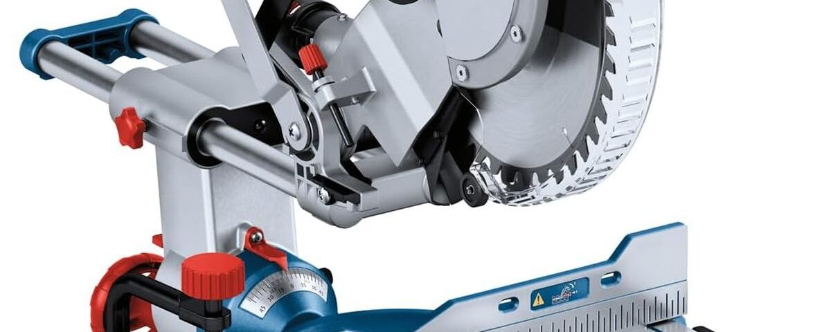 Test : scie à onglets Bosch Professional BITURBO GCM 18V-254 D