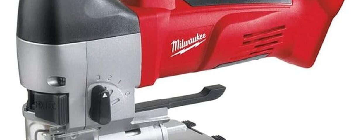 Test scie sauteuse Milwaukee HD 18 JSB-0 18V : puissance sans limites