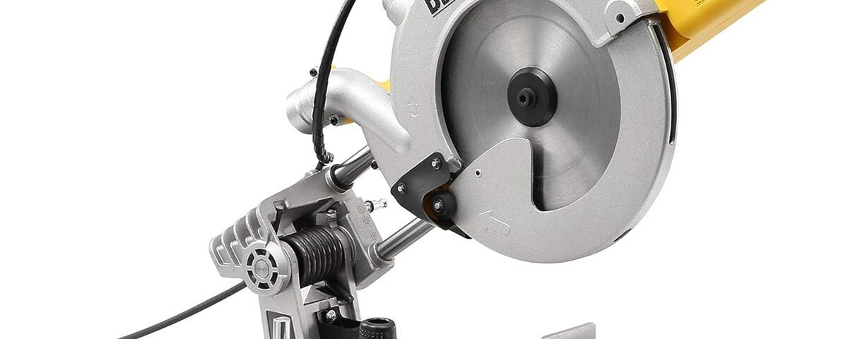 Test du Dewalt DWS778-QS : scie à onglet performante et polyvalente