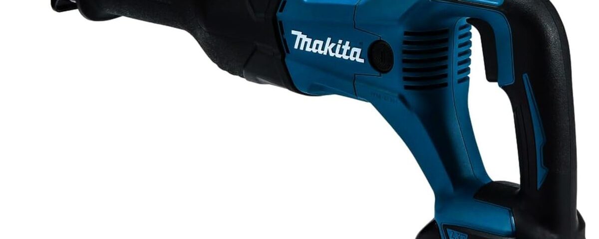 Test de la scie sabre sans fil Makita DJR186RTE 18V