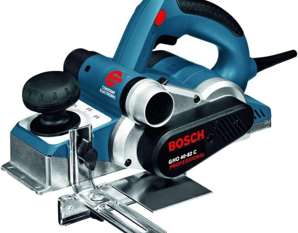 Test rabot Bosch GHO 40-82 C : puissance et efficacité