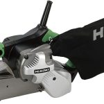 Test de la ponceuse à bande HiKOKI 1020W : précisions et rapidité