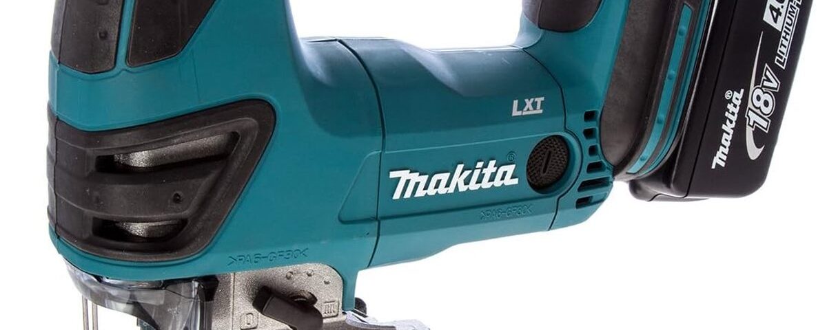 Test de la scie sauteuse Makita DJV180RMJ 18V