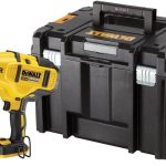 Test du cloueur de finition sans fil DeWalt DCN660NT-XJ 18V