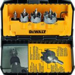 Test du kit de scie cloche Dewalt DWACM1802 en métal