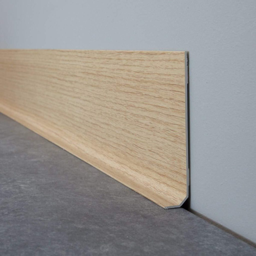 Avis : plinthes murales adesives effet bois chêne clair 99 Déco