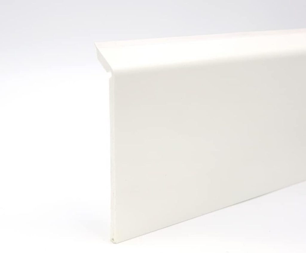 Test : surplinthe MadeInNature en PVC blanc ou gris, 11, 4 cm