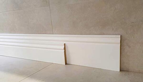 Découvrez notre test complet de la plinthe MadeInNature Louis XV prépeinte. Qualité française, style Louis XV en médium : caractéristiques, avantages et avis détaillé.